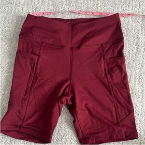 NWOT S Avia maroon high waisted biker shorts with many pockets